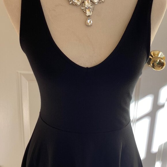 THE VANITY ROOM black fit & flare dress keyhole back, sz S - Picture 5 of 5